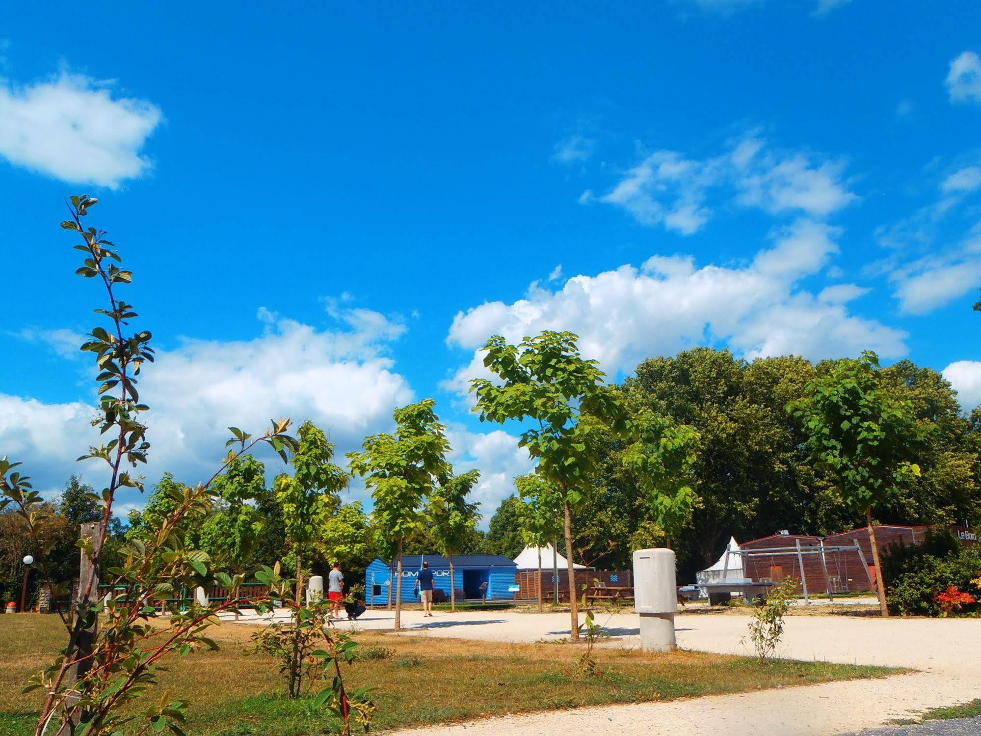 Paris-est Campsite